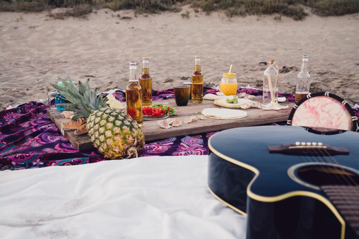food drinks guitar beach 1 1